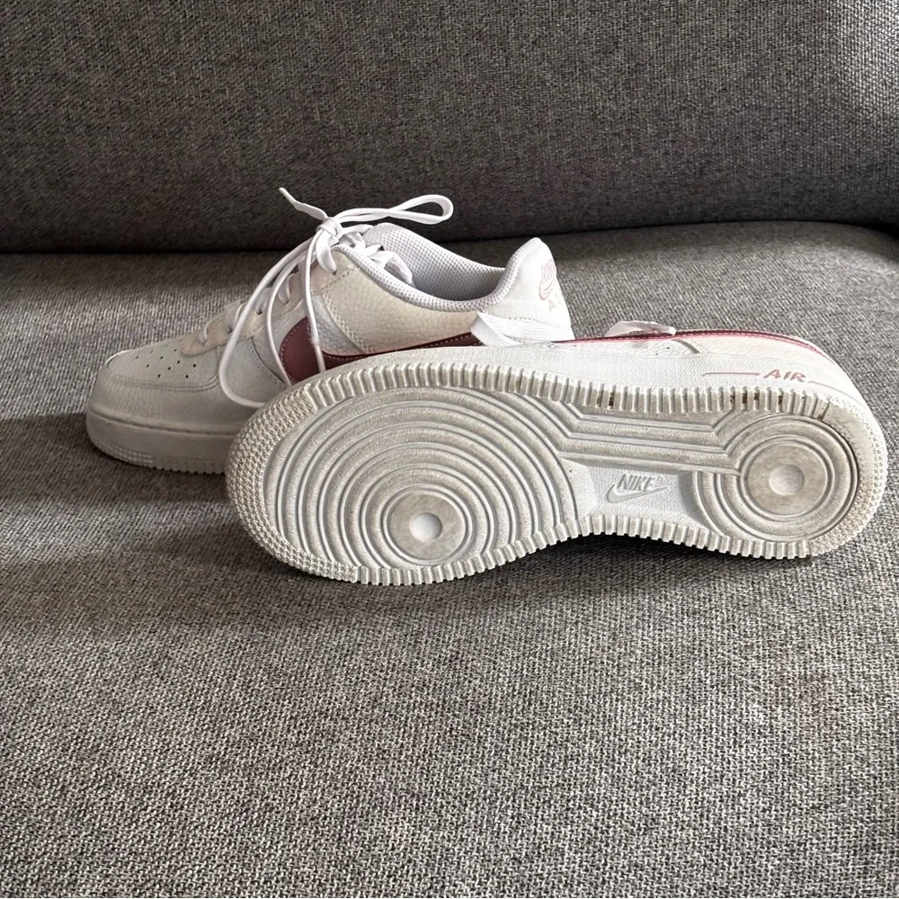 Nike White and Pink rose gold Air Force 1 Sneakers size 6.5Y Girls